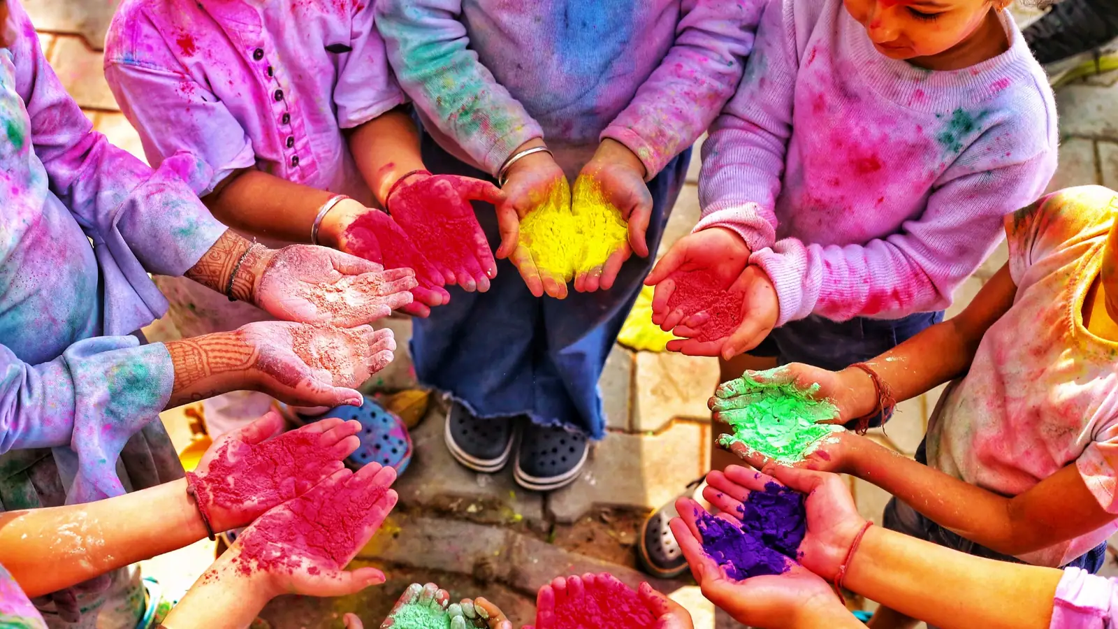 Colors of India: The Holi Festival Experience - Holi2